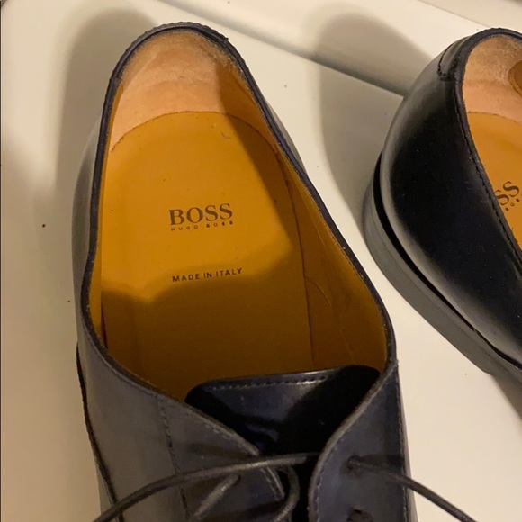 Hugo Boss dress shoes - Picture 2 of 5